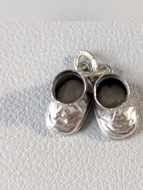 Vintage Silver B Beau Sterling Pair Baby Shoe Booties Small Charm Collectible